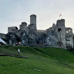 Zamek Ogrodzieniec atrakcje, które musisz zobaczyć podczas wizyty