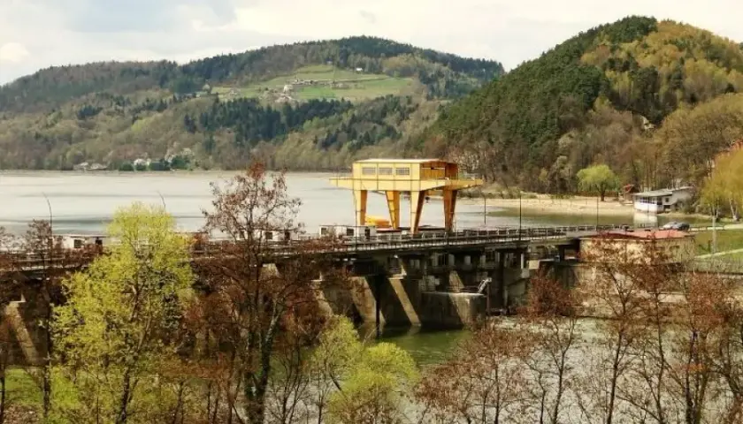 Najlepsze atrakcje nad jeziorem czchowskim, które musisz zobaczyć