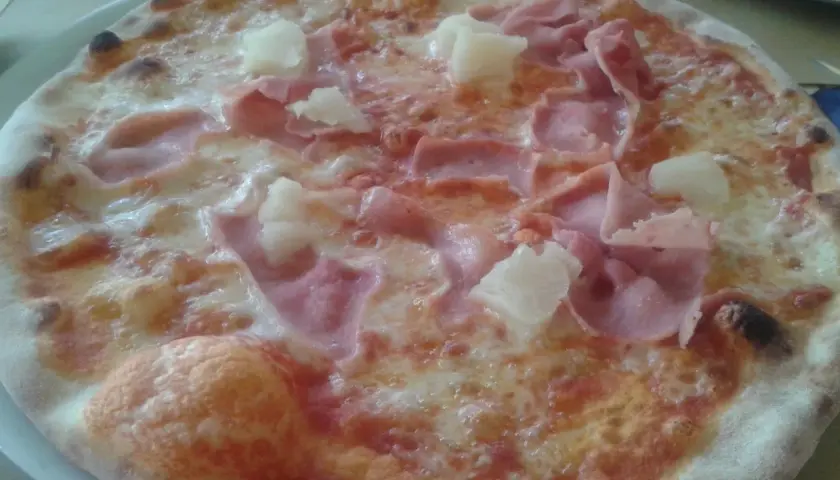 Czy do hotelu można zamówić pizzę? Oto, co musisz wiedzieć